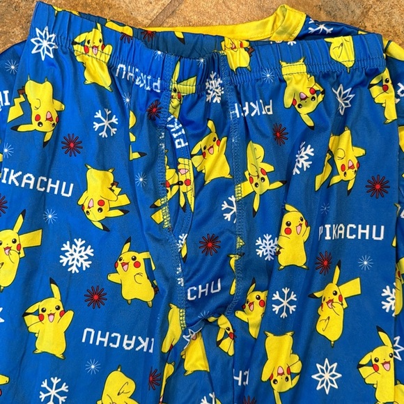 Pikachu Cuddl Duds - Picture 6 of 7